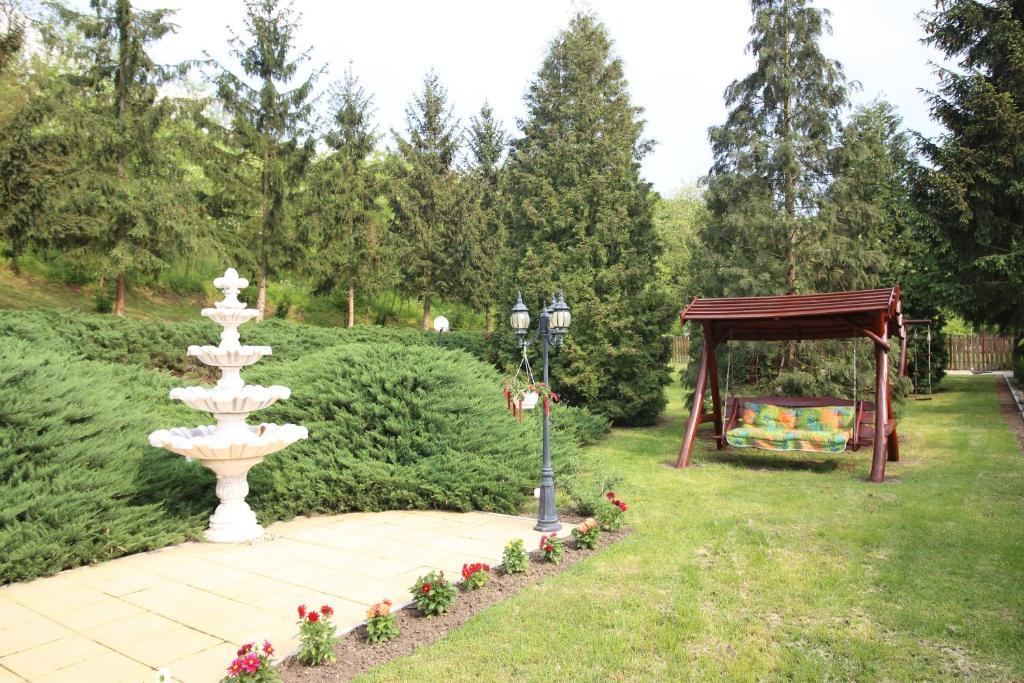 Fenyves Fogado Hotel Szurdokpüspöki Esterno foto