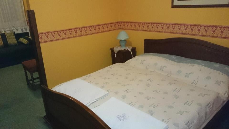 Fenyves Fogado Hotel Szurdokpüspöki Esterno foto